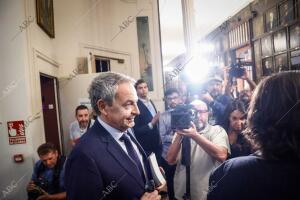 El expresidente del Gobierno José Luis Rodríguez Zapatero participa en la...