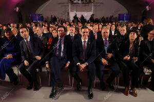 El presidente del Gobierno, Pedro Sánchez, clausura el acto de presentación del...