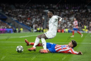 En la imagen, Vinicius y Giuliano Simeone