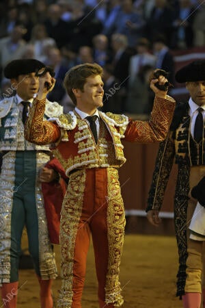 Corrida de toros celebrada en La Maestranza para los toreros Sebastián Castella,...