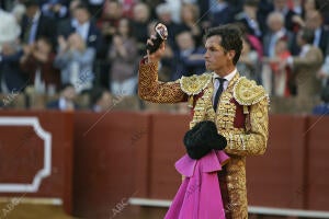 En la imagen, Daniel Luque, de sangre de toro y oro