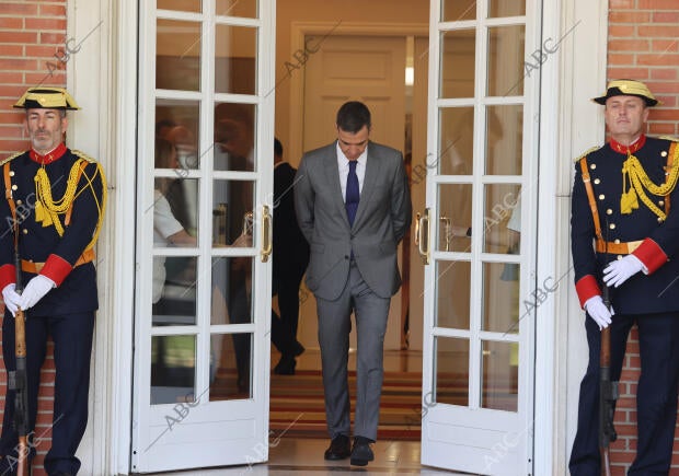 El presidente del Gobierno, Pedro Sánchez, recibe al Rey de Jordania Abdullah II...