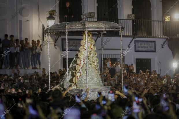 Rosario y procesión de la Virgen del Rocío