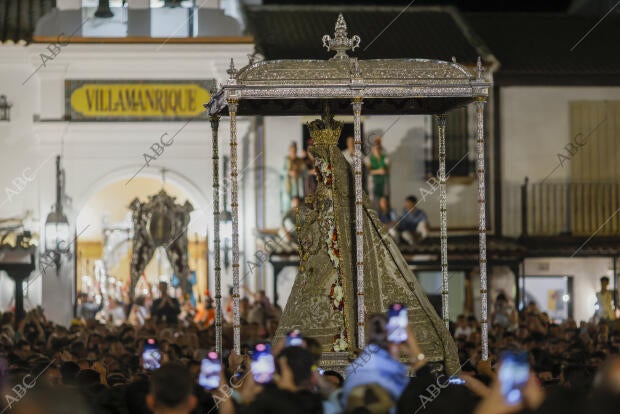 Rosario y procesión de la Virgen del Rocío