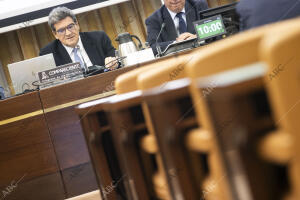 Comisión en el Congreso de los Diputados del Gobernador del Banco de España,...