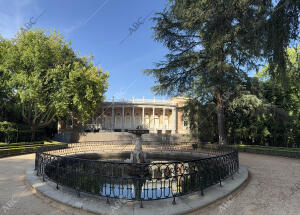 Palacio de El Capricho en el parque histórico de Alameda de Osuna