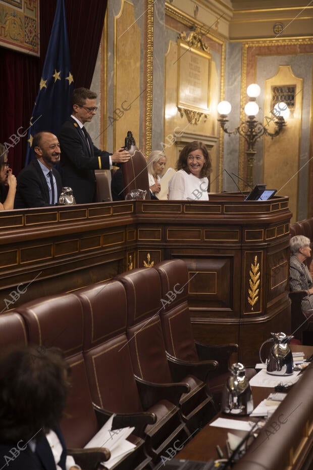 Escaño vacío del diputado del PP Guillermo Mariscal durante la votación de la...