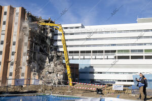 molición del hospital 12 de Octubre