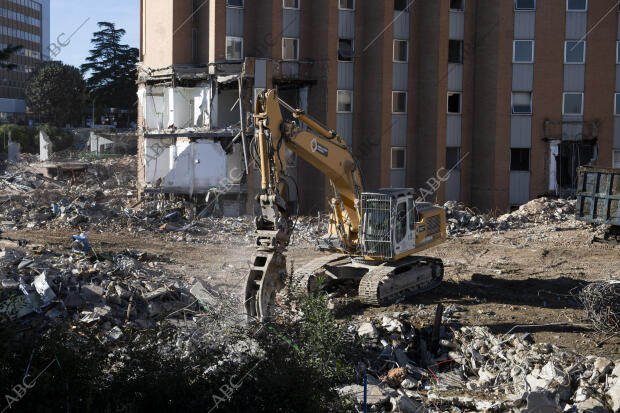 molición del hospital 12 de Octubre