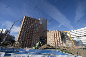 molición del hospital 12 de Octubre