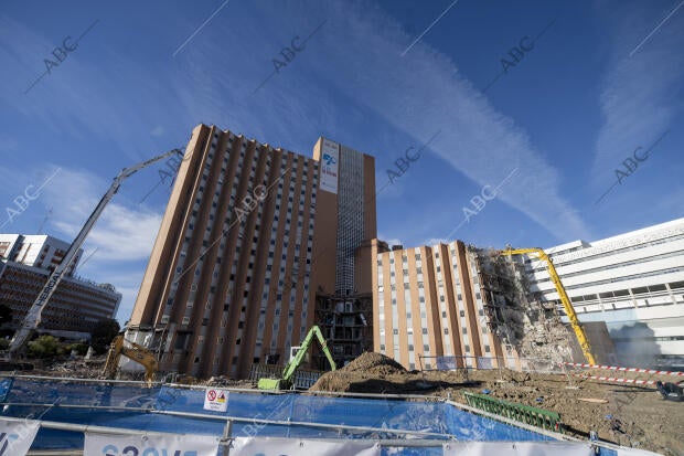 molición del hospital 12 de Octubre