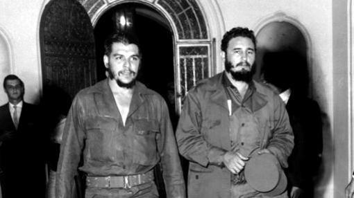 Fidel y el Che, tras tomar el poder