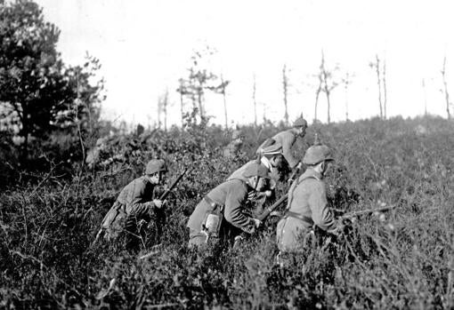 Una patrulla alemana en el norte de Francia, 1915