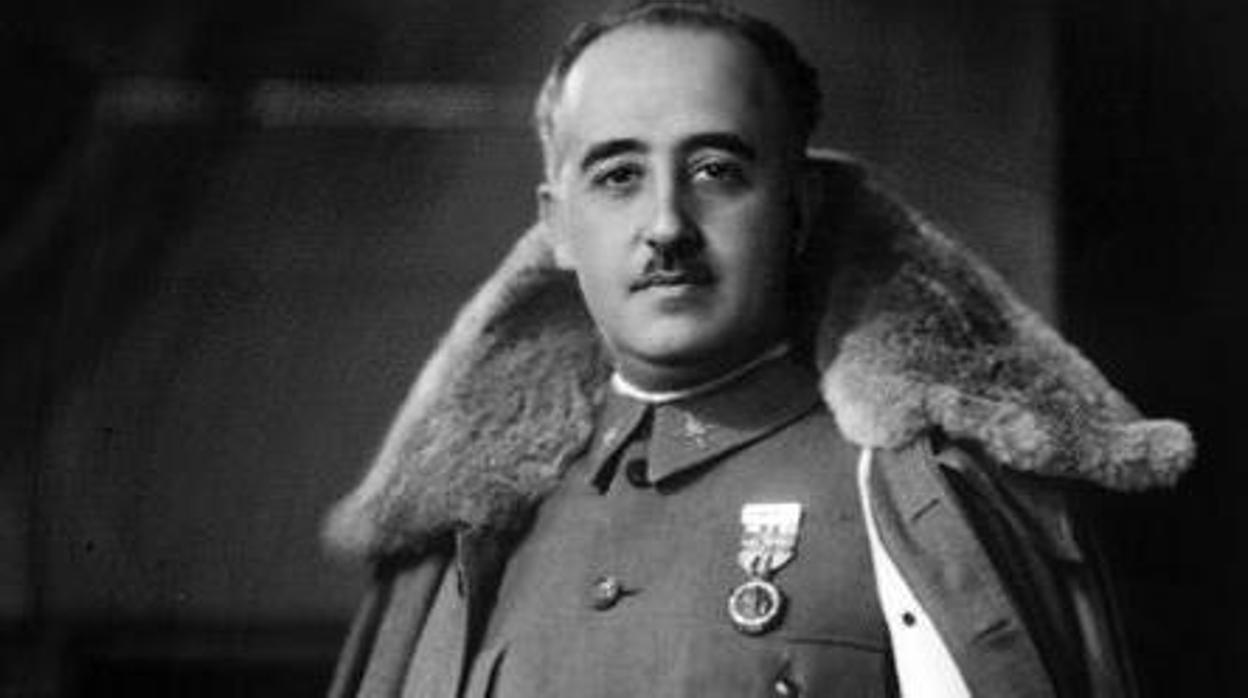 10 Cosas Malas Que Hizo Franco Francisco Franco: la trágica infancia de un niño maltratado con golpes e  insultos