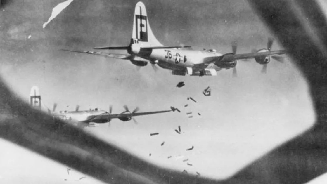 Los crueles bombardeos Aliados sobre civiles: la vergüenza oculta en la Segunda  Guerra Mundial