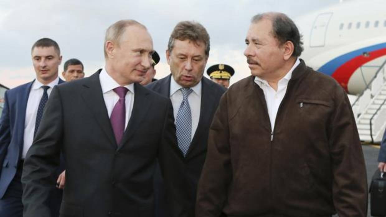 https://static.abc.es/media/internacional/2017/08/14/Putin-Ortega-kXRD--1240x698@abc.jpg