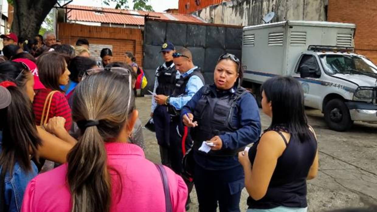 Cinco Policías Detenidos Por El Incendio Que Provocó La Muerte De 68