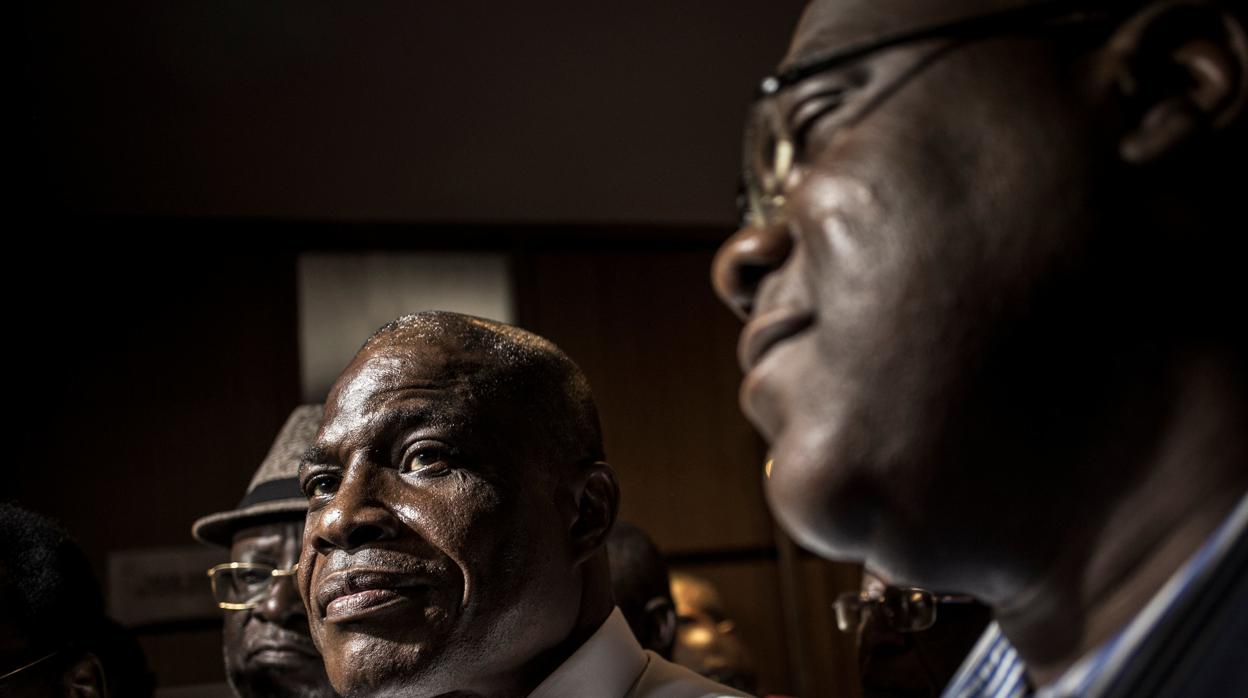 La oposición gana unas históricas elecciones en la República