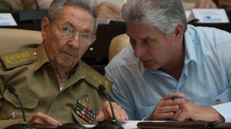 Raúl Castro y Díaz-Canel, denunciados ante La Haya y las Naciones Unidas por «esclavitud»