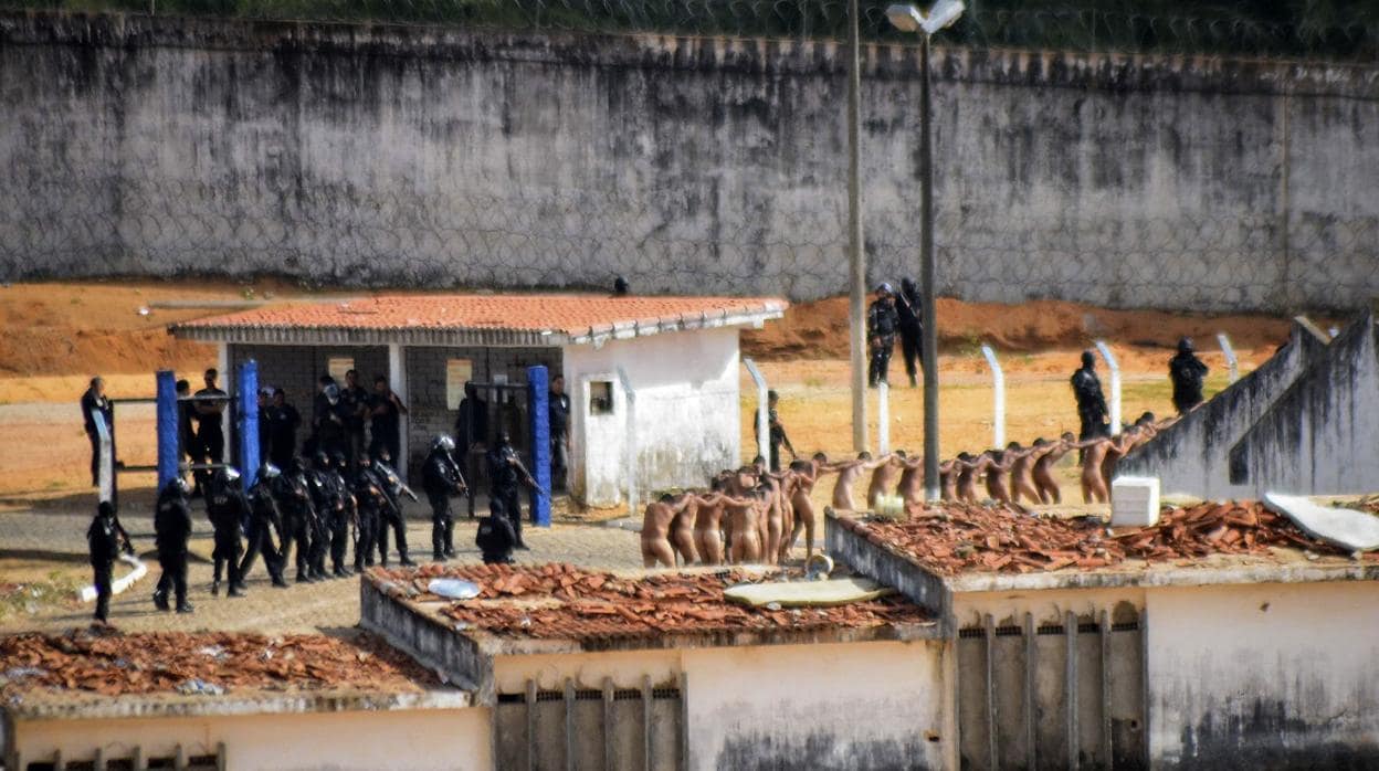 Violencia Salvaje En El Infierno De Las Cárceles Brasileñas 5274