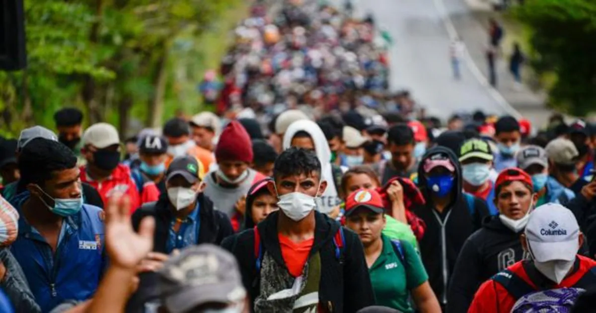 Una caravana de miles de inmigrantes logra colarse en Guatemala