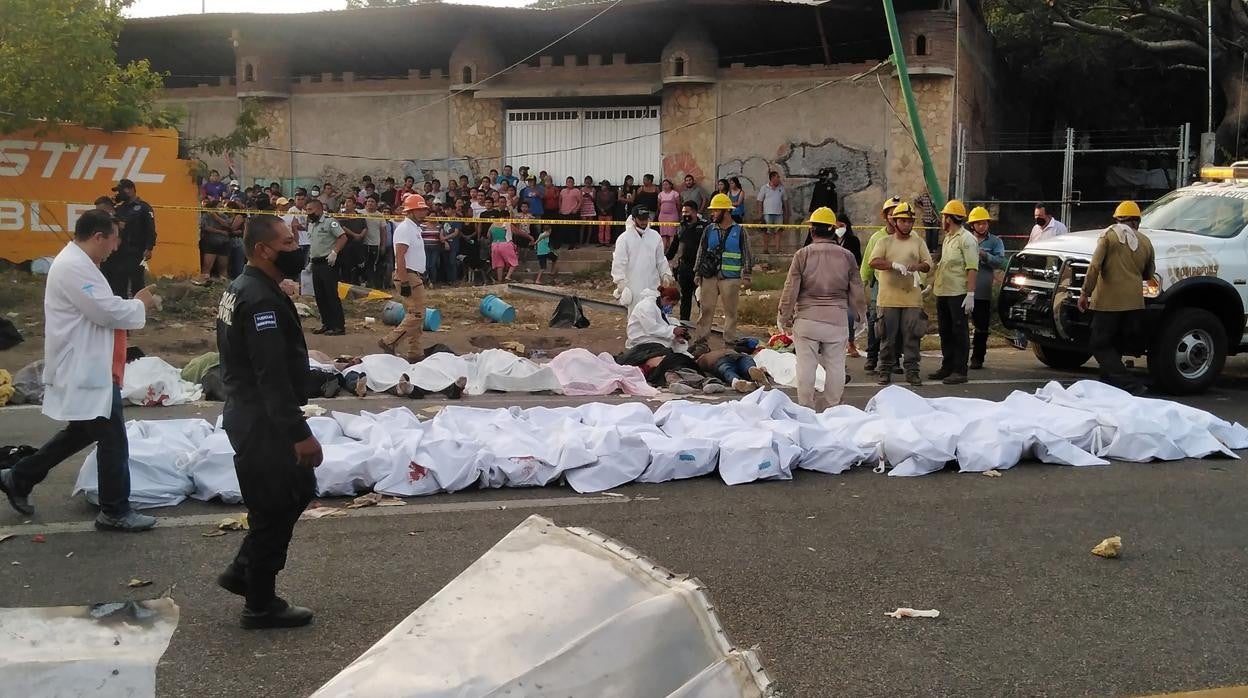 Al menos 55 inmigrantes muertos al volcar un camión en el estado