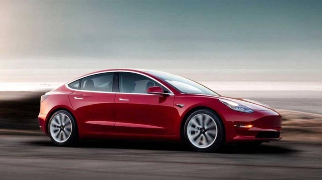 La polémique sur les clignotants de la Tesla Model 3 enfle