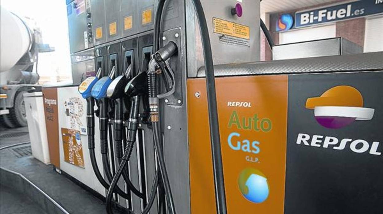 Casi 3.000 vehículos de gasolina se han convertido a gas en el primer semestre de 2018