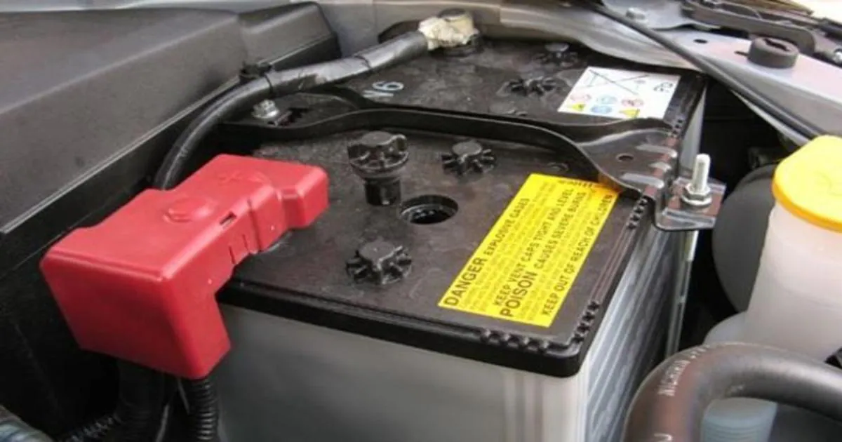 Los errores más comunes que estropean la batería de tu coche en