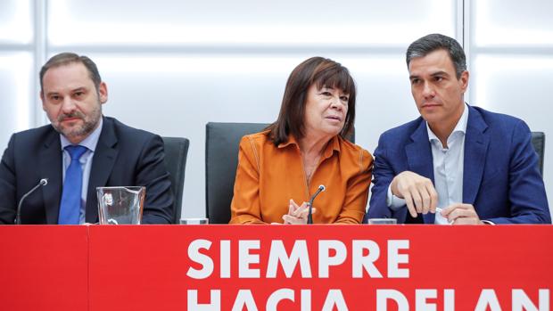Predo Sánchez, junto a Ábalos y Narbona