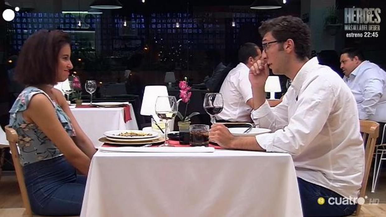 Perreo intenso» y «Matapasiones», el tonteo de dos jóvenes de «First Dates»