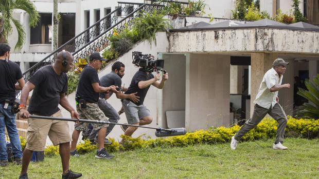 Imagen del rodaje de una escena de la tercera temporada de Narcos