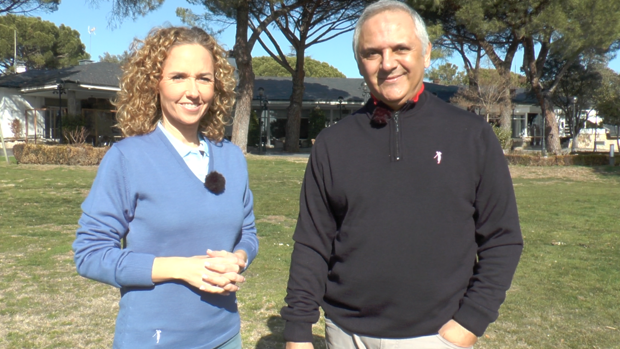 Itziar Eleguezábal y Miguel Ángel Barbero, presentadores de Holagolf