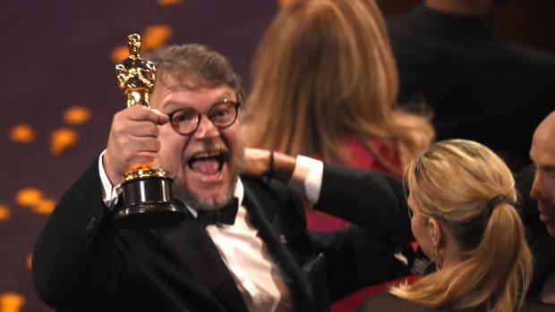 Guillermo del Toro triunfa en los Oscar 2018 con «La forma del agua»