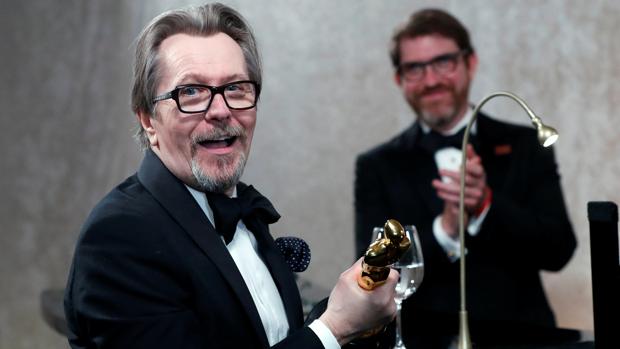 Gary Oldman, con su Oscar por «El instante más oscuro»