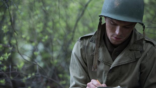 Nicholas Hoult en la película «Rebelde entre el centeno»