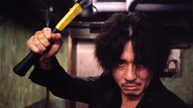 Un fotograma de «Old boy», la segunda parte de la «trilogía de la venganza» del surcoreano Pak Chan-uk