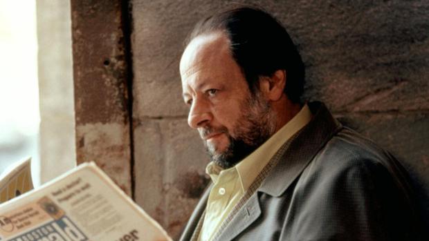 Ricky Jay, en la película «El último gope», de David Mamet