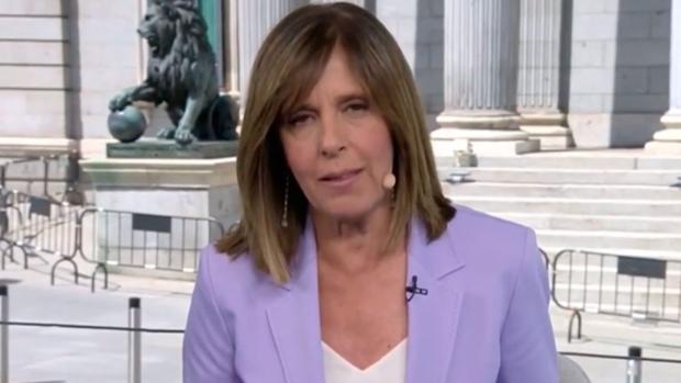 Ana Blanco pidiendo disculpas desde la Carrera de San Jerónimo, en Madrid