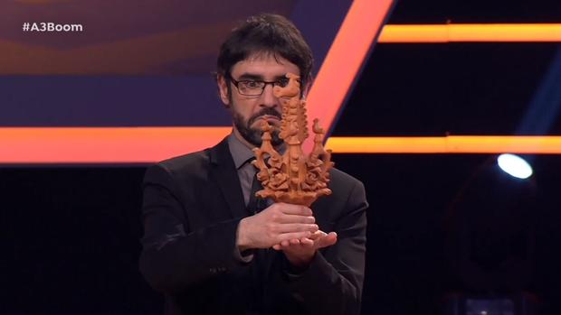 Juanra Bonet, con su jarra accitana este miércoles en «¡Boom!»