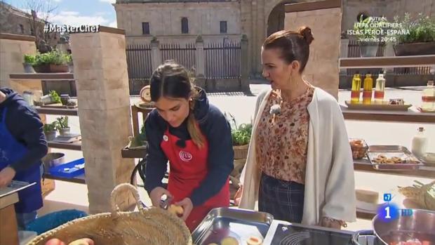 Samantha mientras gritaba a Aitana en la prueba de exteriores de «Masterchef»