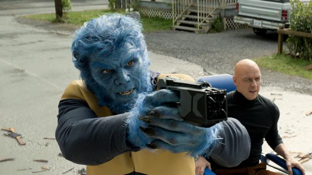 Nicholas Hoult y James McAvoy en «X-Men: Fénix oscura»