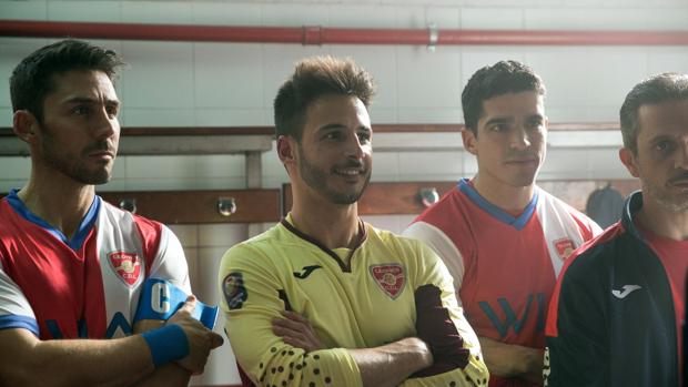 Los jugadores del C.D. Leonés, en la primera temporada de «Todo por el juego»