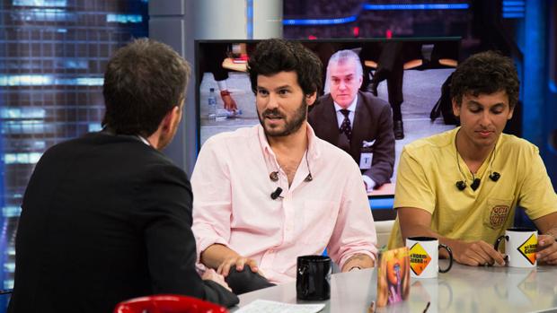 Willy Bárcenas y Antón Carreño con Pablo Motos en «El Hormiguero»