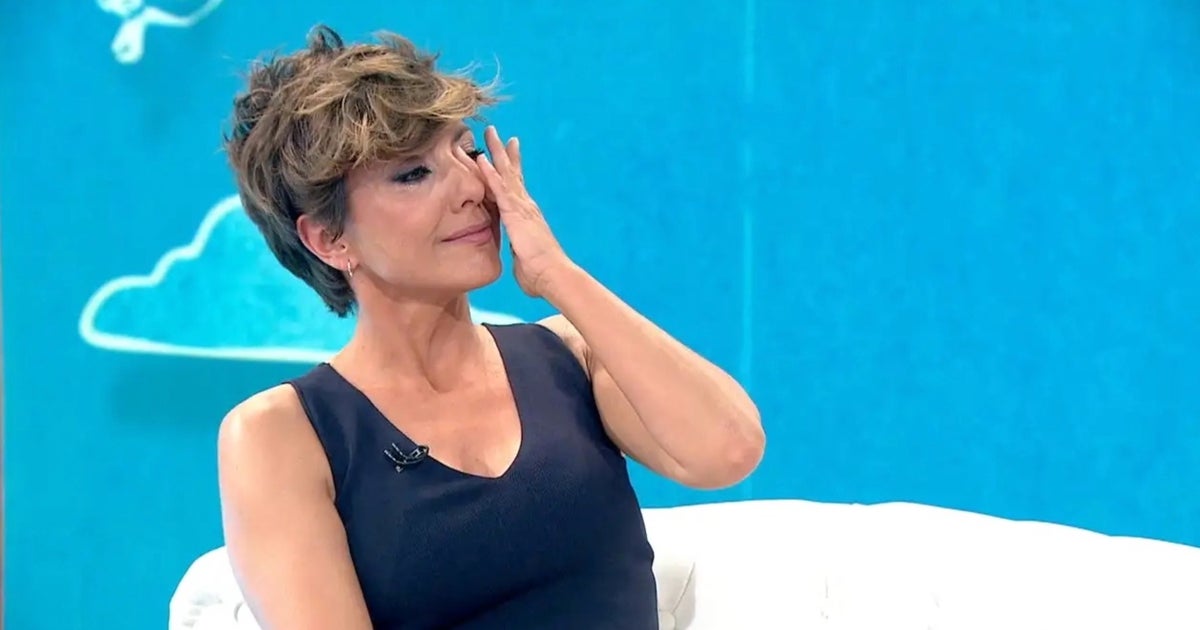 Sonsoles Ónega no puede contener la emoción y rompe a llorar amargamente en  directo