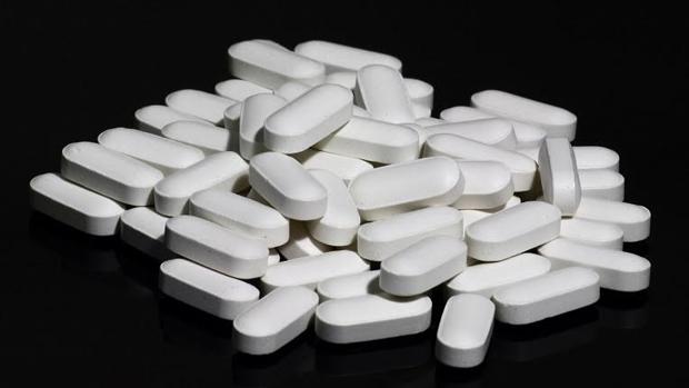 El medicina calcio fijar para