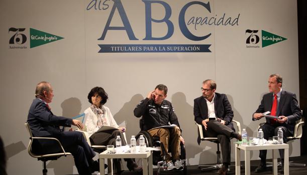 Albert Llovera: «La silla de ruedas te da autonomía; el coche, libertad»
