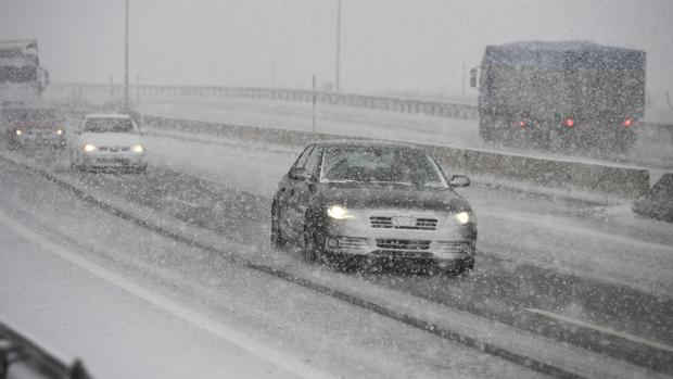 Fomento ha puesto en marcha un dispositivo para evitar el colapso en las carreteras