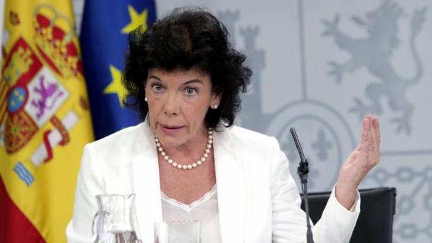 Isabel Celaá quiere crear una asignatura obligatoria de «valores cívicos y éticos»