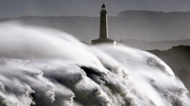 Temporal marítimo en la costa cántabra